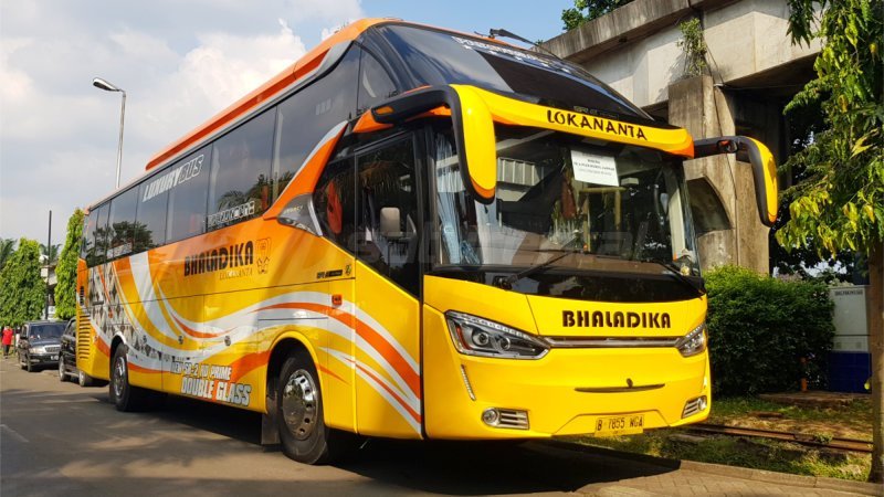bus-pariwisata.id - foto bus pariwisata bhaladika b