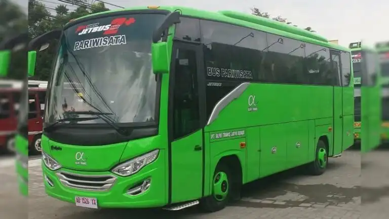 Pool Bus Pariwisata Jakarta: Jantung Transportasi Wisata Ibu Kota