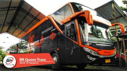 Bus Pariwisata BR Queen Trans