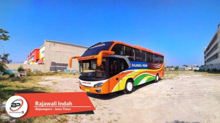 Bus Pariwisata Rajawali Indah