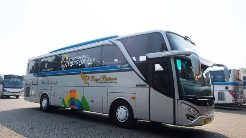 bus-pariwisata.id – foto bus pariwisata royal platinum c