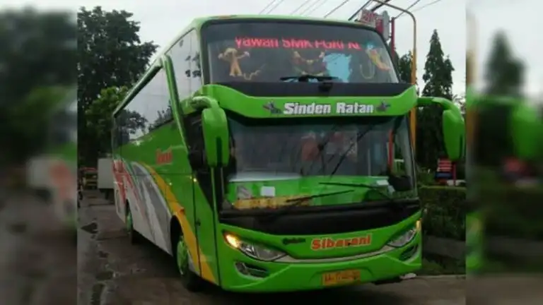Pool Bus Pariwisata Semarang: Jantung Detak Pariwisata Jawa Tengah