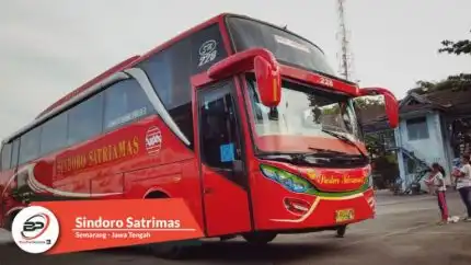 Bus Pariwisata Sindoro Satriamas