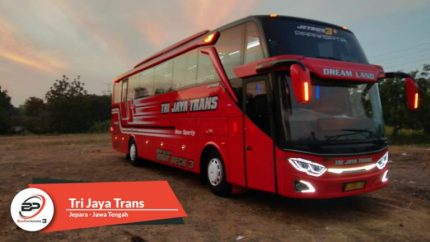 Bus Pariwisata Tri Jaya Trans