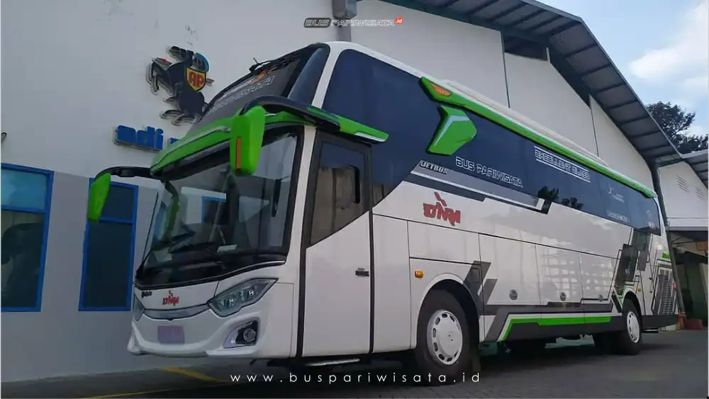 buspariwisata.id - foto bus pariwisata danareal d
