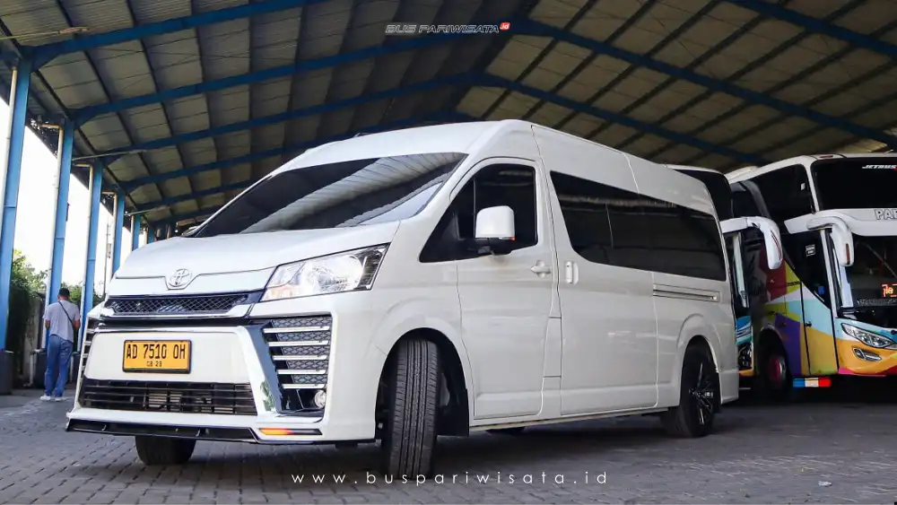 buspariwisata.id – foto hiace pariwisata mata trans a