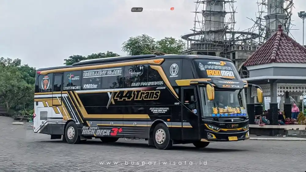 buspriwisata.id – foto bus pariwisata 44 trans d