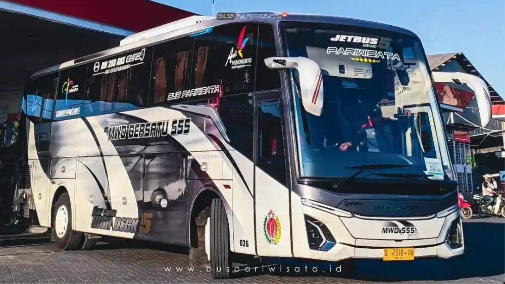 buspriwisata.id – foto bus pariwisata MWD Bersatu 555 a
