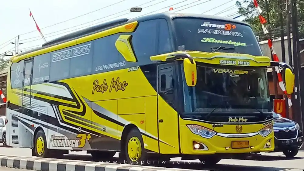 buspriwisata.id – foto bus pariwisata padi mas e