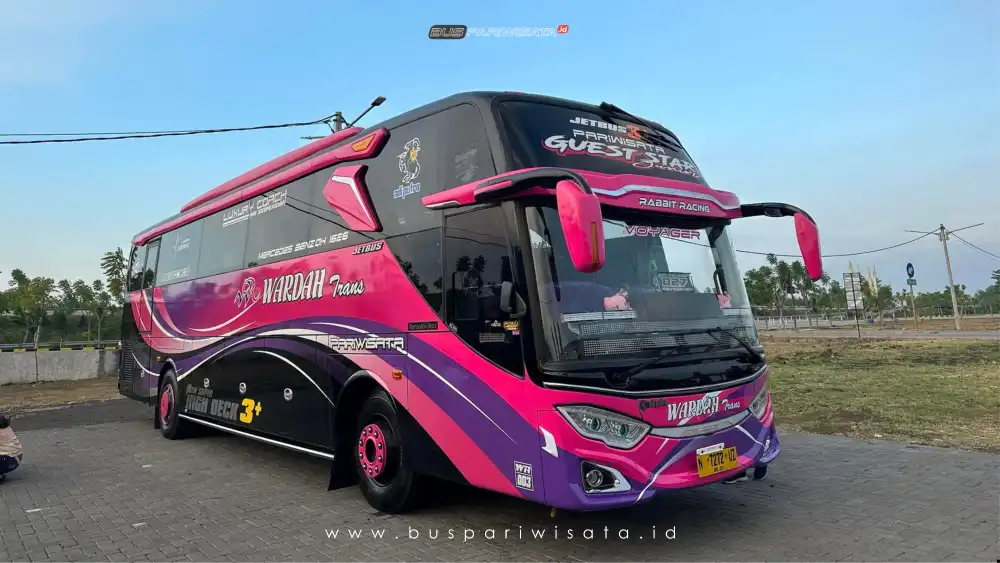 buspriwisata.id – foto bus pariwisata wardah trans e