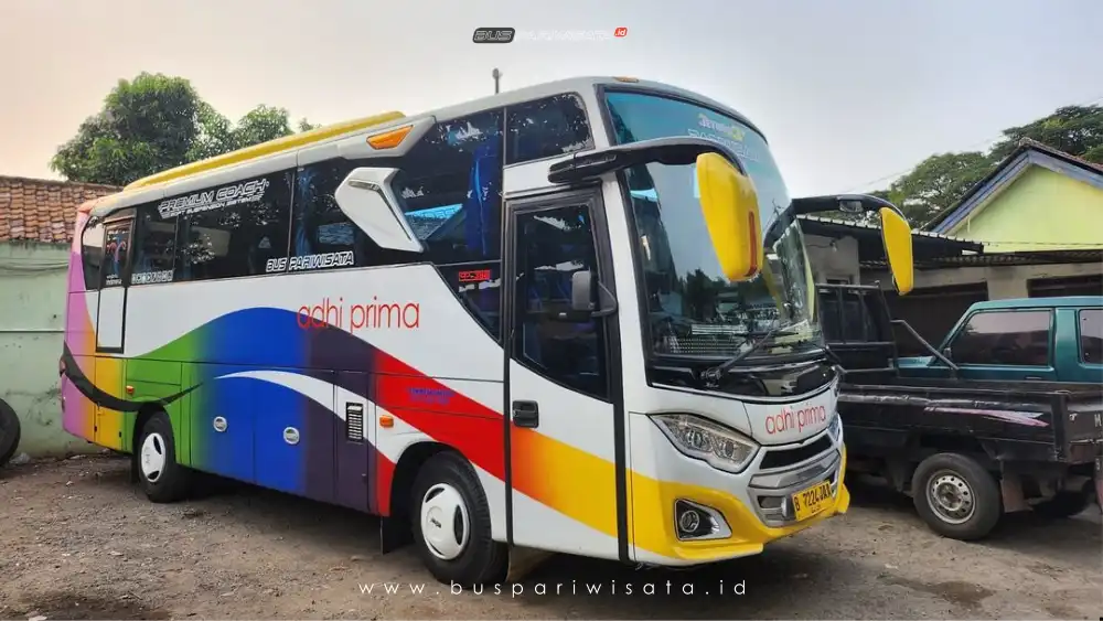 buspriwisata.id – foto bus pariwisata adhi prima j