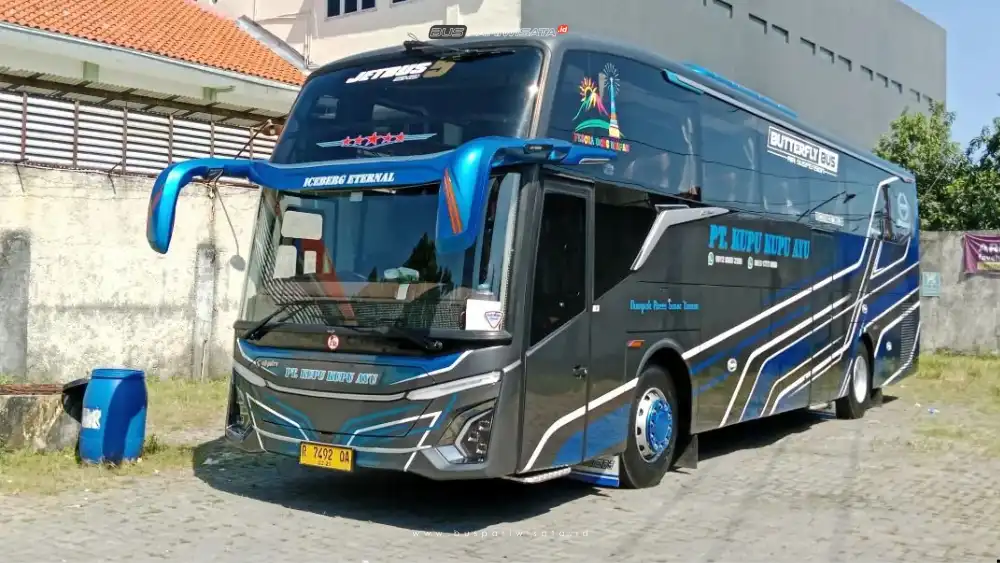 buspariwisata.id - foto bus pariwisata kupu kupu ayu jetbus 5 c