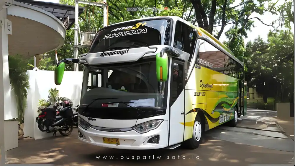 buspariwisata.id – foto bus pariwisata djayalangit b