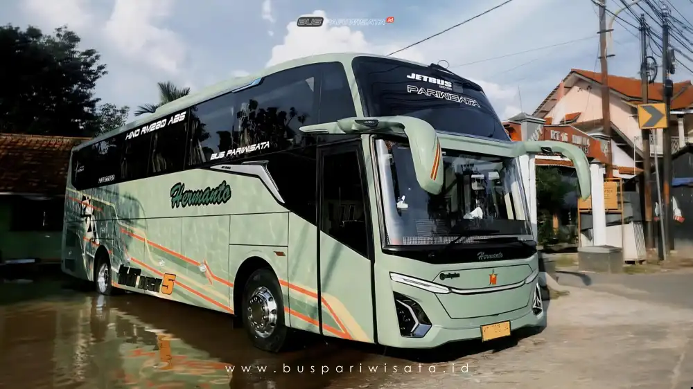 buspariwisata.id – foto bus pariwisata hermanto b