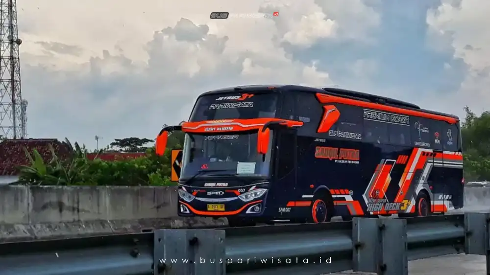 buspariwisata.id – foto bus pariwisata sauqil putra f