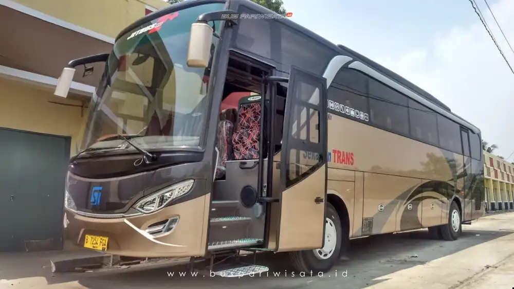 buspriwisata.id – foto bus pariwisata sekawan trans b