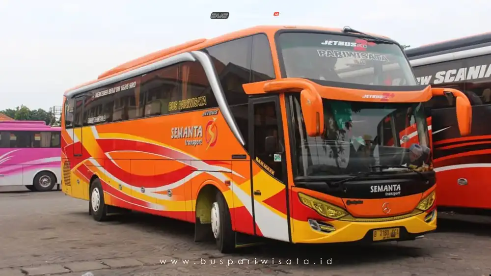 buspriwisata.id – foto bus pariwisata semanta transport b
