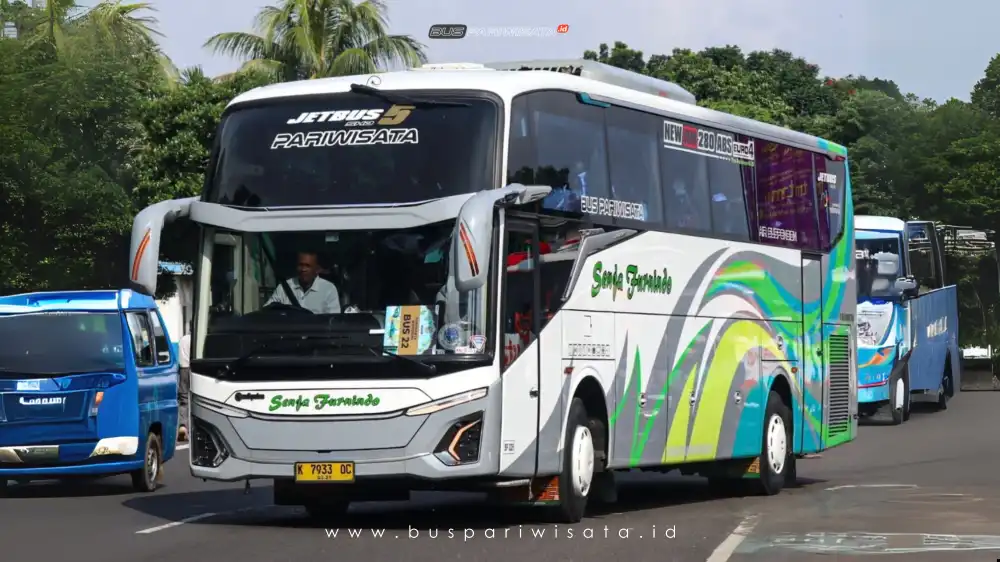 buspriwisata.id – foto bus pariwisata senja furnindo c