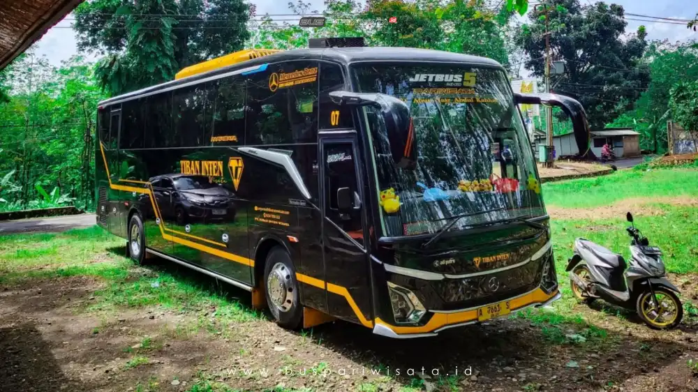 buspariwisata.id - foto bus pariwisata tiban inten b