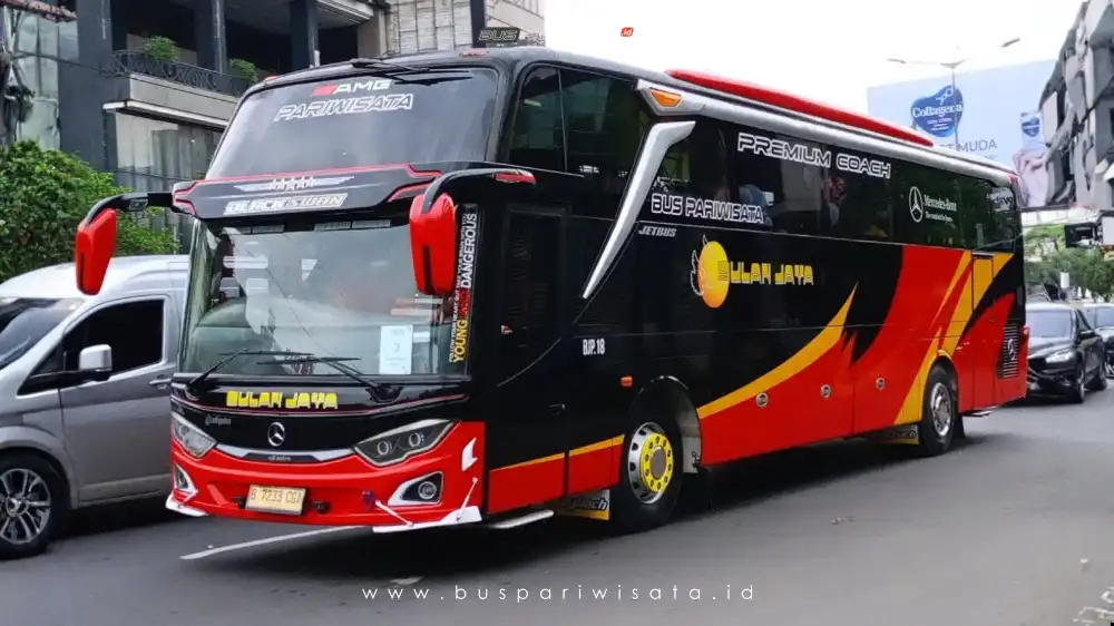 buspariwisata.id – foto bus pariwisata bulan jaya e
